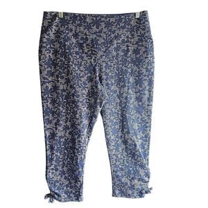 Activewear Joggers, Capri pants, stretch pants. Size XL. Blue Floral.